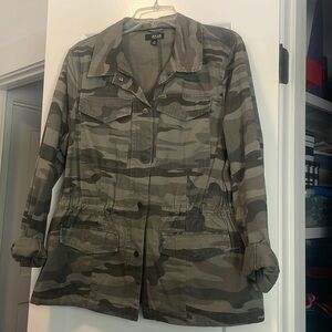 Women’s camo jacket